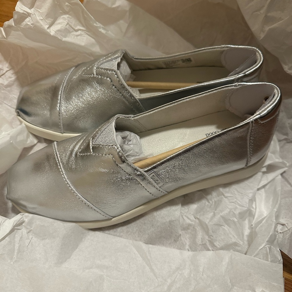 Tom’s Alpargata Plus Silver Metallic Lether